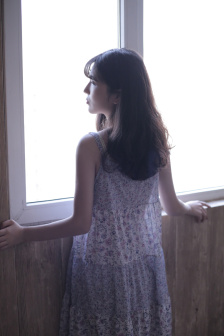 年轻善良的嫂子在线观看